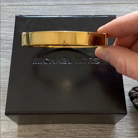 Micheal Kors Gold Bracelet.